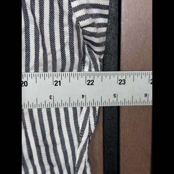 Madewell Shirt Small Womens Gray & White Stripe Cap Sleeve Boxy Button Up Collar - Picture 3 of 6